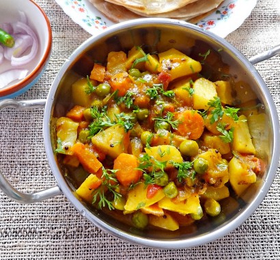Potato Peas Porial